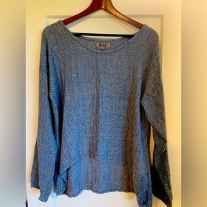 BRAND NEW, Flax, high/low navy and blue linen shirt